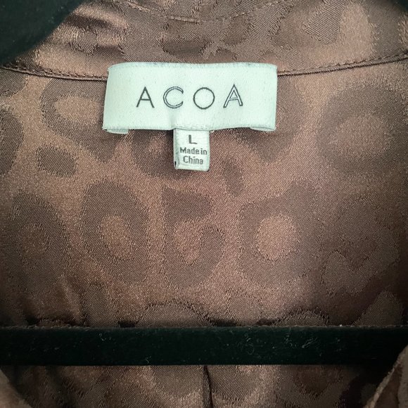 VICI KINGDOM SATIN EMBOSSED BUTTON DOWN BLOUSE - CHOCOLATE - Picture 5 of 5